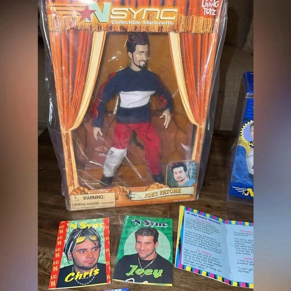 NSYNC Boy’s Band Vintage Bundle of Memorabilia Fan Collectibles 90’s Music 23 PC - Picture 2 of 16